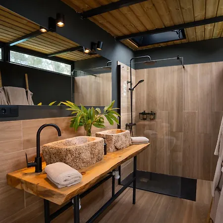 Amaraxe Ecoglamping *