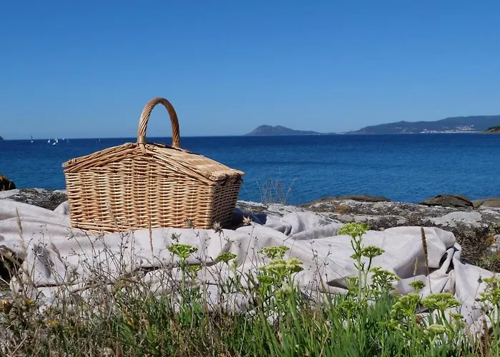 Amaraxe Ecoglamping Luxe tent