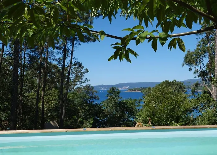 Amaraxe Ecoglamping Luxe tent *